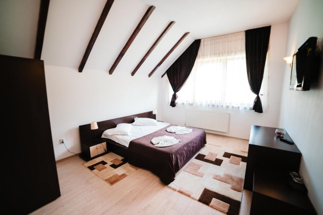 Hotel Boutique Garden Resort By Brancoveanu Moieciu de Jos Exteriér fotografie